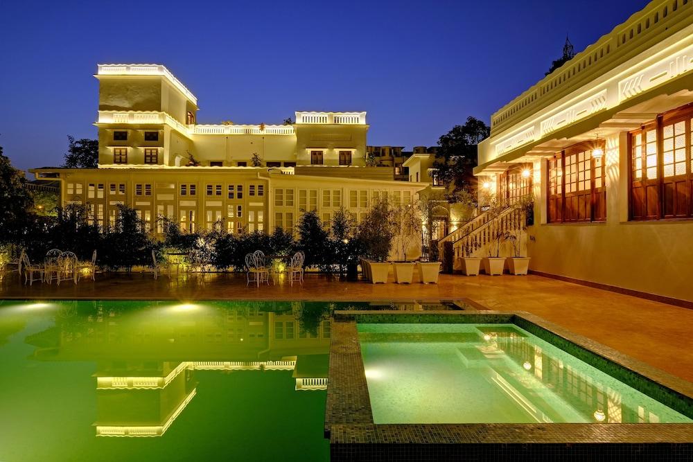 Saraca Hotel Lucknow Exterior photo