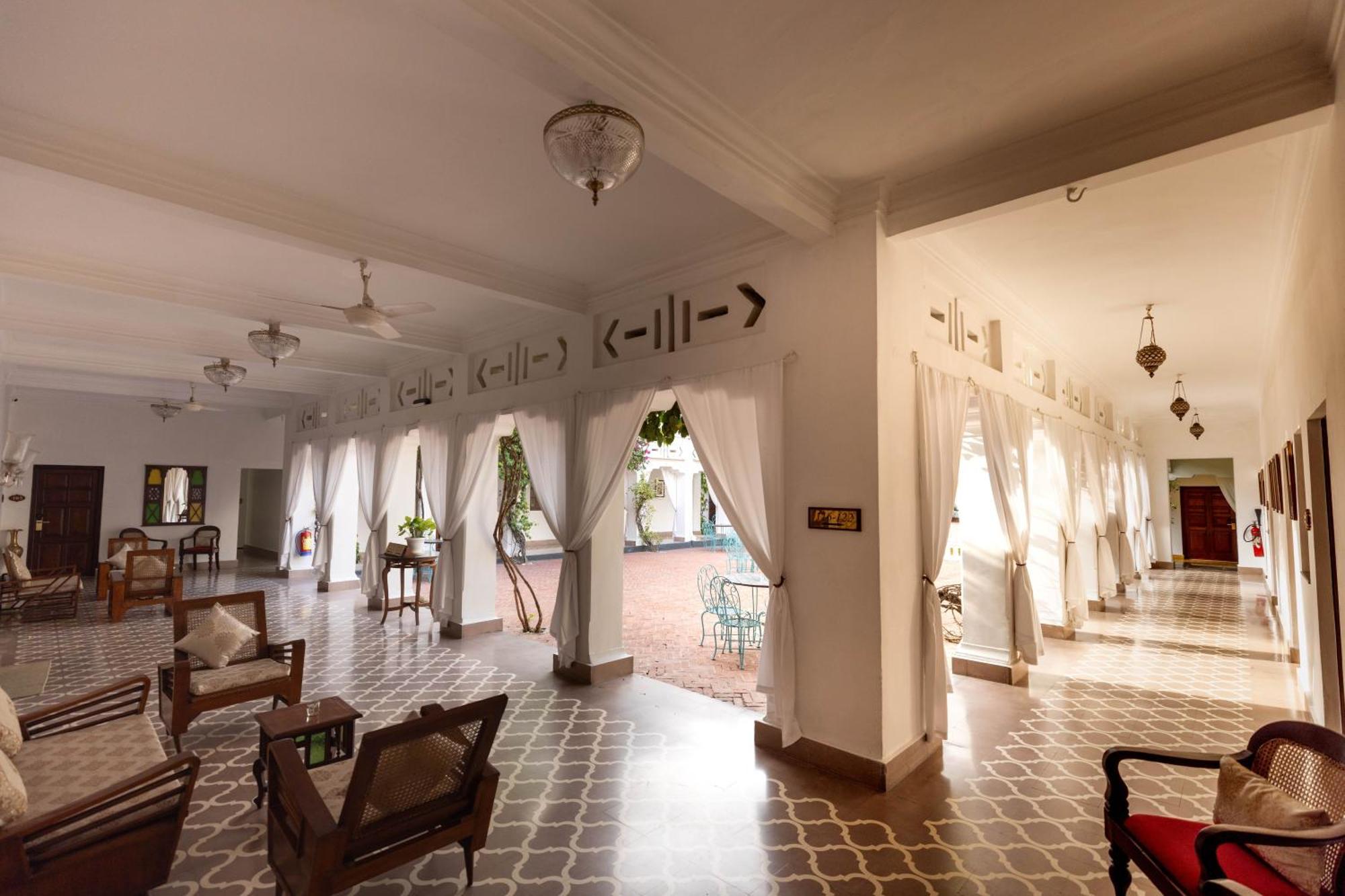 Saraca Hotel Lucknow Exterior photo