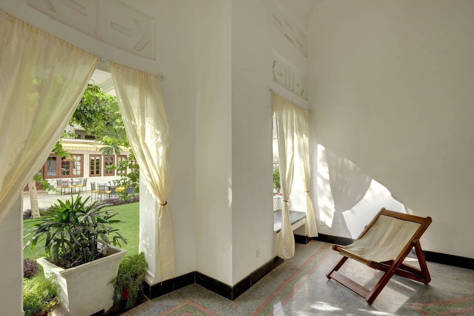 Saraca Hotel Lucknow Exterior photo